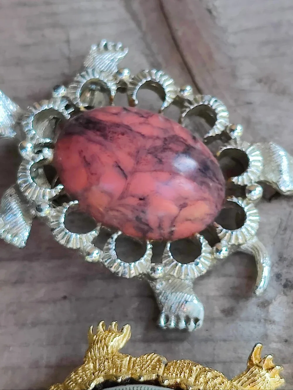 🐢 Free Vintage Signed Turtle Brooches